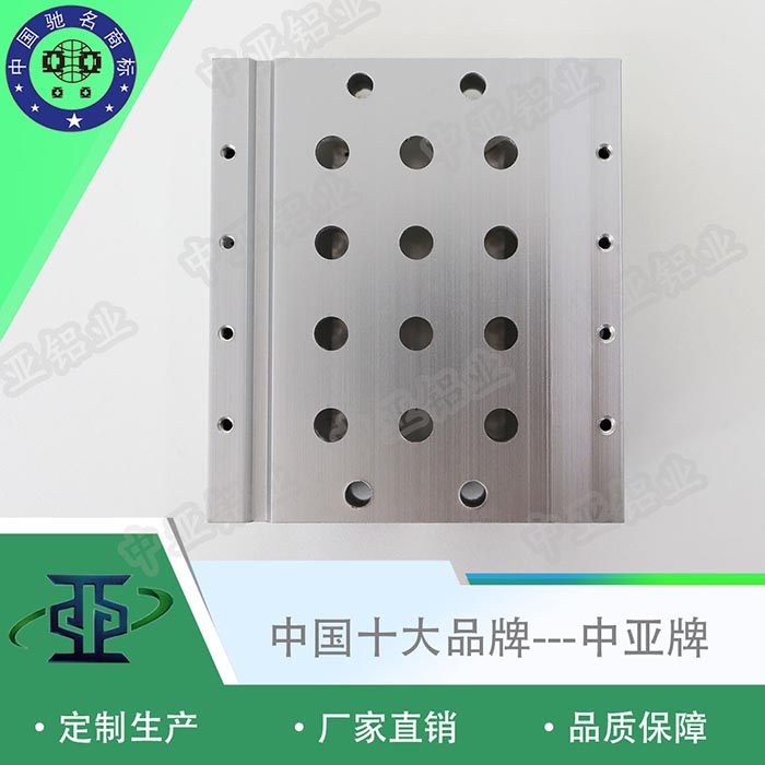 古田極簡(jiǎn)窄邊框門(mén)鋁型材有限公司